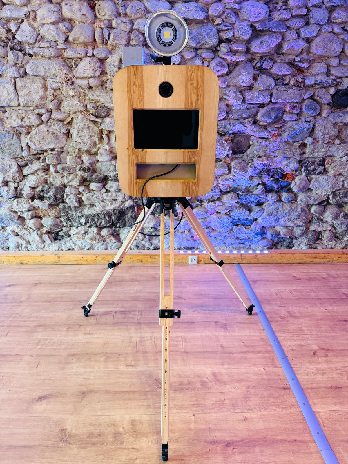 Photomaton en bois du domaine